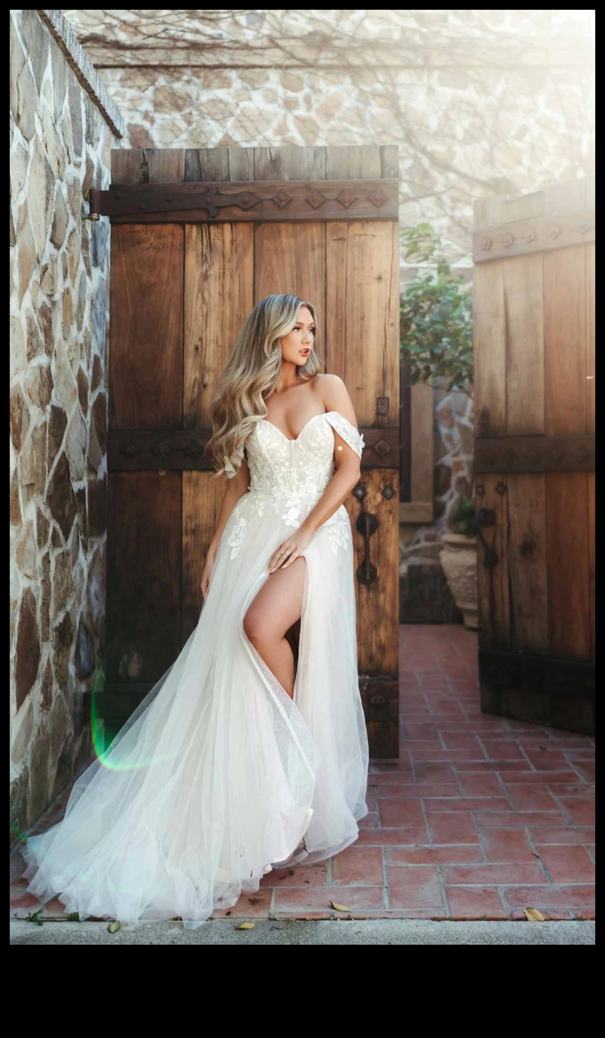 שמלות כלה מודרניות אורבני שיק שוברות את התבנית 2 אורבן שיק: שמלות כלה מודרניות המגדירות מחדש את הסגנון